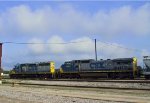 CSX 8425 & 7698 head south with a train